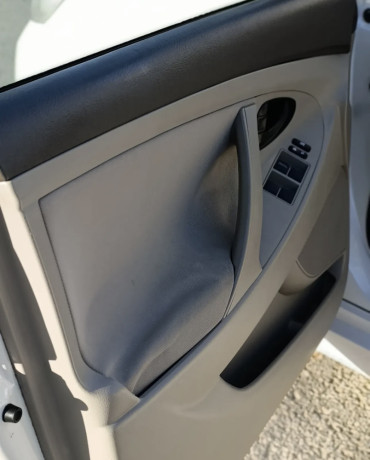 toyota-kamry-2010-big-6