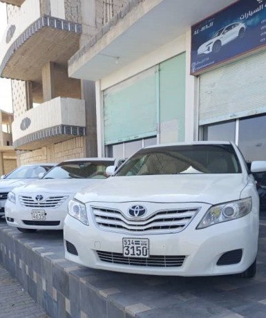 toyota-kamry-2010-big-0
