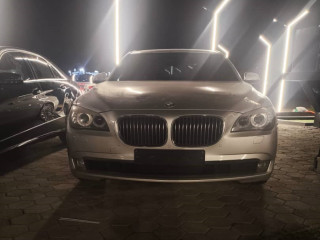 bmw-740-i-2010