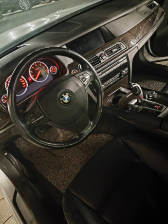 bmw-740-i-2010-big-5