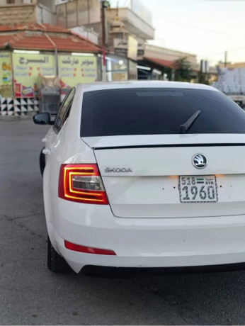 skoda-aoktafya-2015-big-7