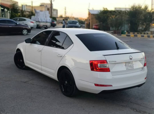 skoda-aoktafya-2015-big-1